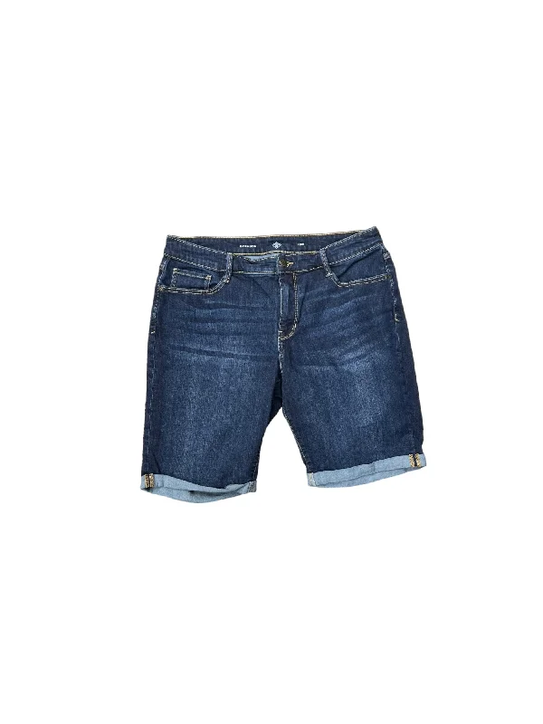 Shorts By St Johns Bay  Size: 18